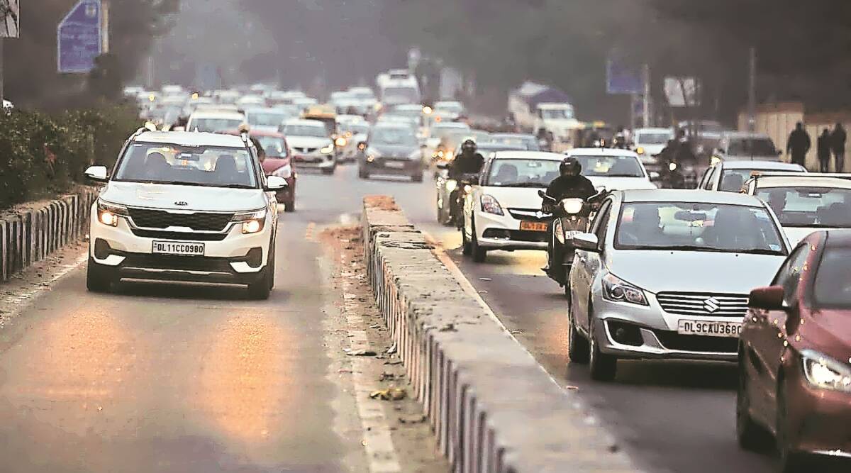 Seat belt mandatory in rear too but enforcement is tough, say Delhi traffic officials