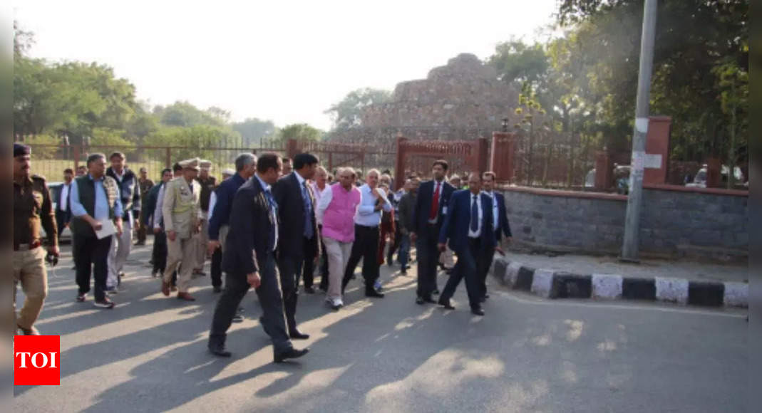G20 Summit: Delhi LG reviews city’s makeover, orders setting up of food street at Salimgarh Fort | Delhi News